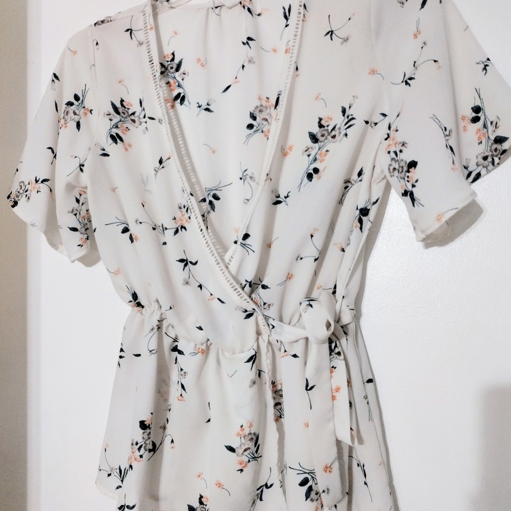 Sienna Sky Women's Top Floral Print